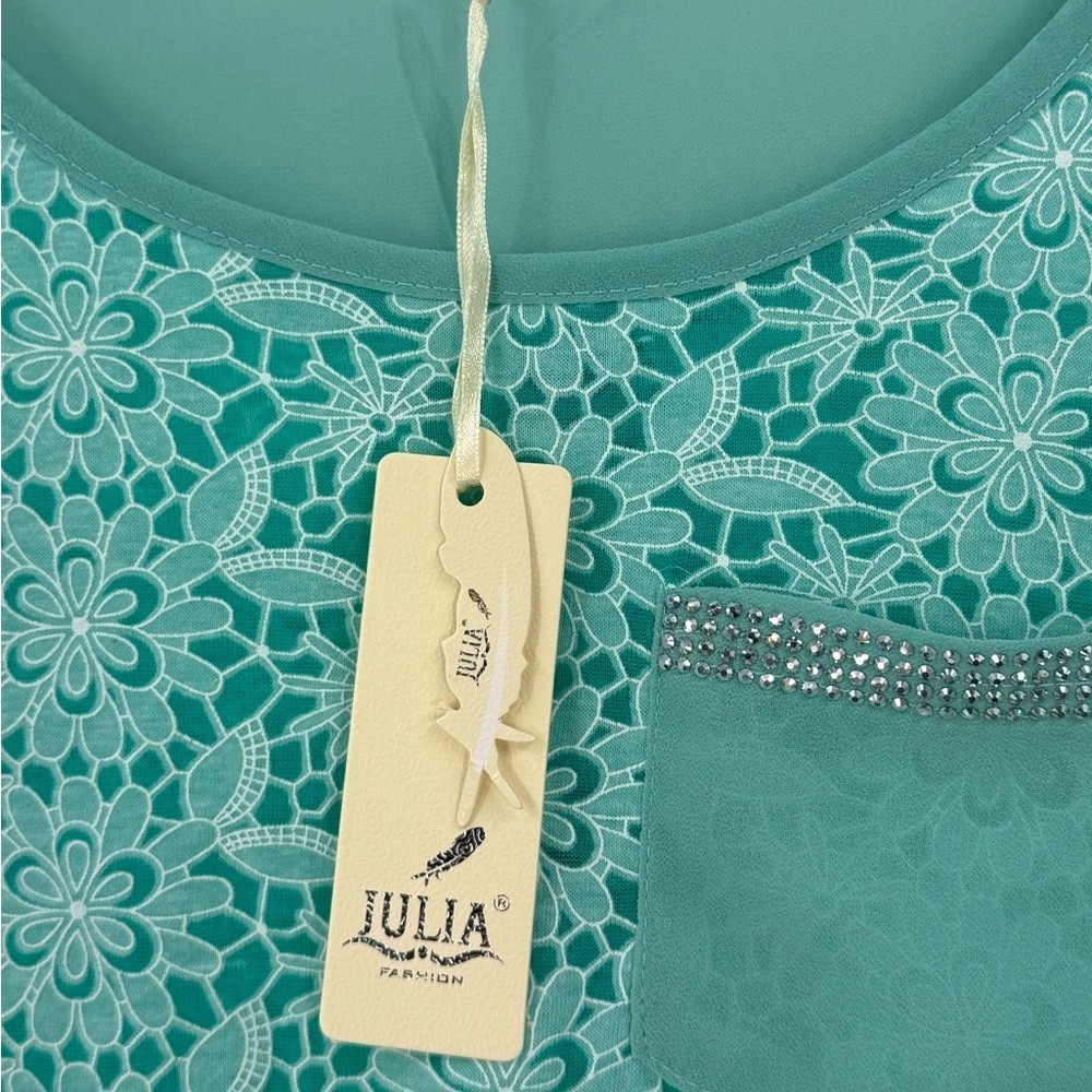 NWT Julia Short Sleeve Lace Overlay High-Low Pleated Hem Top w Rhinestone Pocket - Picture 7 of 8